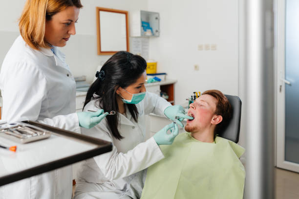 Best Emergency Dental Care for Broken or Chipped Teeth in Lawrencevle, IL